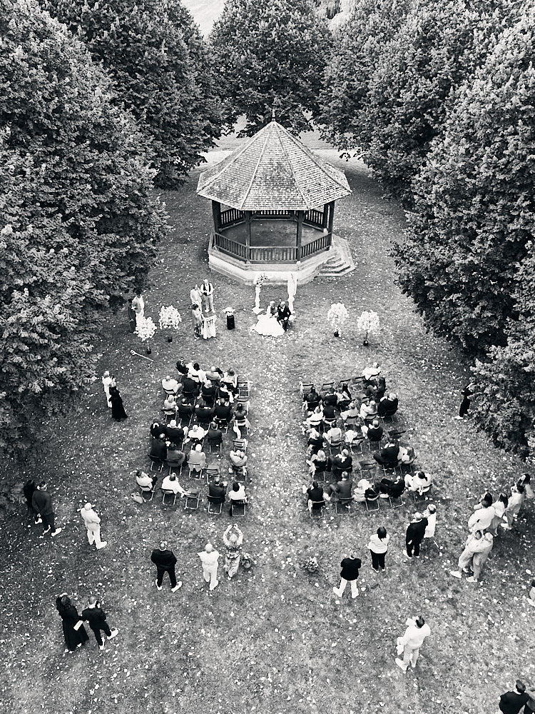 Vue aérienne d'un domaine de mariage